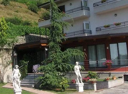 Lo Scoiattolo Hotel 3*