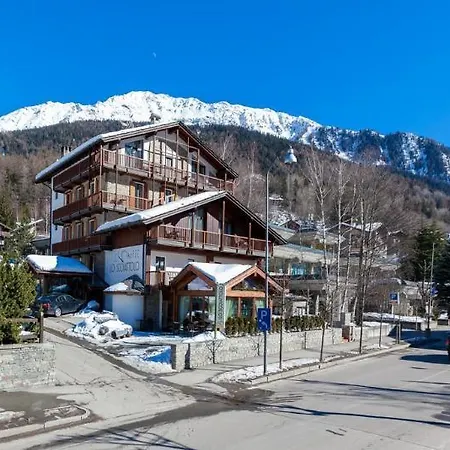 Lo Scoiattolo מלון