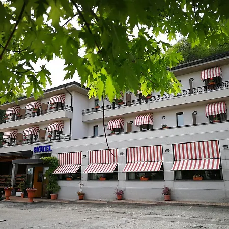 Lo Scoiattolo 3* Massino Visconti