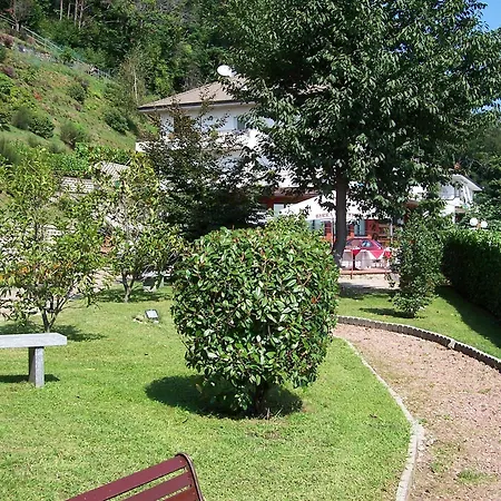 Lo Scoiattolo Szálloda 3*