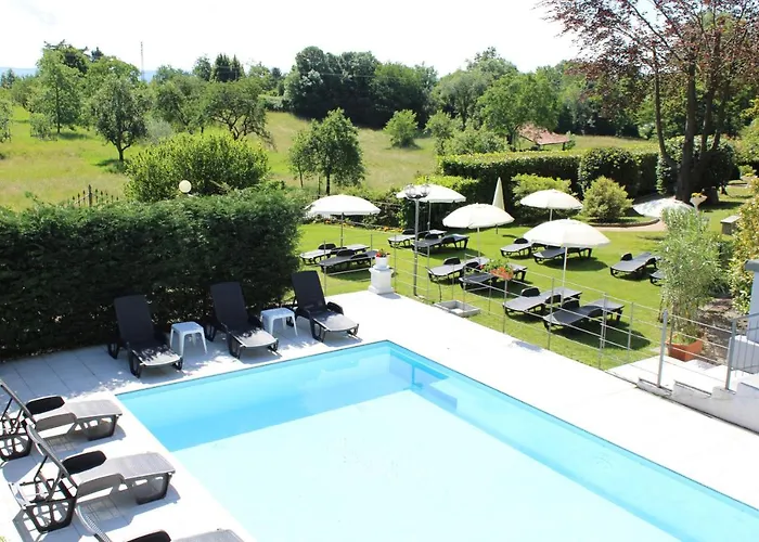 Hotel Lo Scoiattolo Massino Visconti