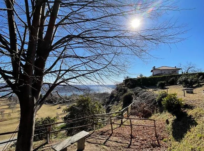 Lo Scoiattolo Hotel Massino Visconti