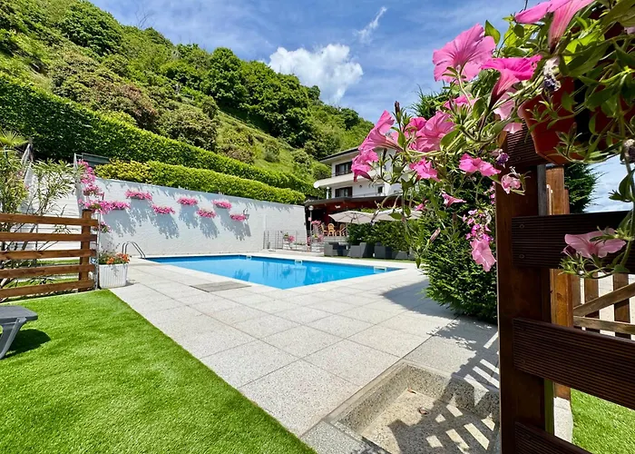 Hotel Lo Scoiattolo Massino Visconti