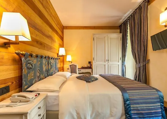 Lo Scoiattolo Hotel Massino Visconti